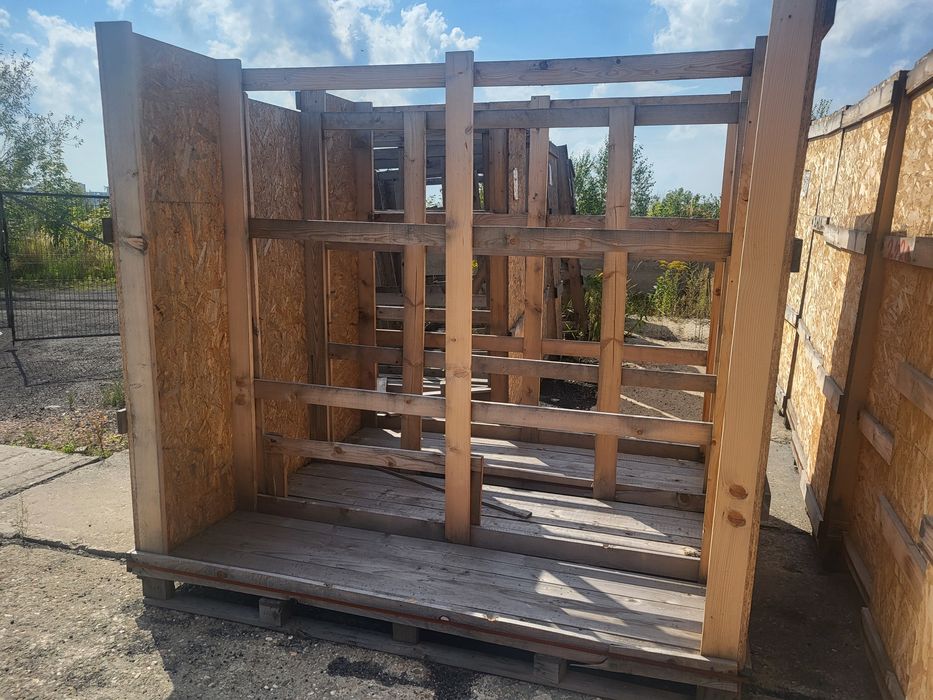 Uszkodzone Drewniane boksy / deski / plyta osb