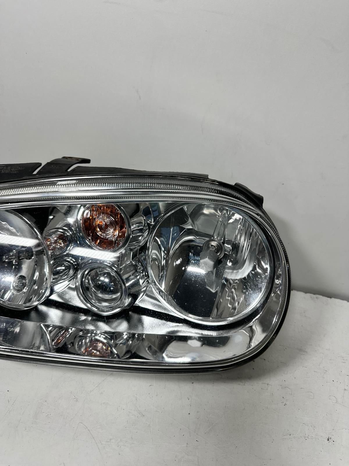 VW golf4 Lampy Przód Przednie Lewa Prawa EU cana za 1st