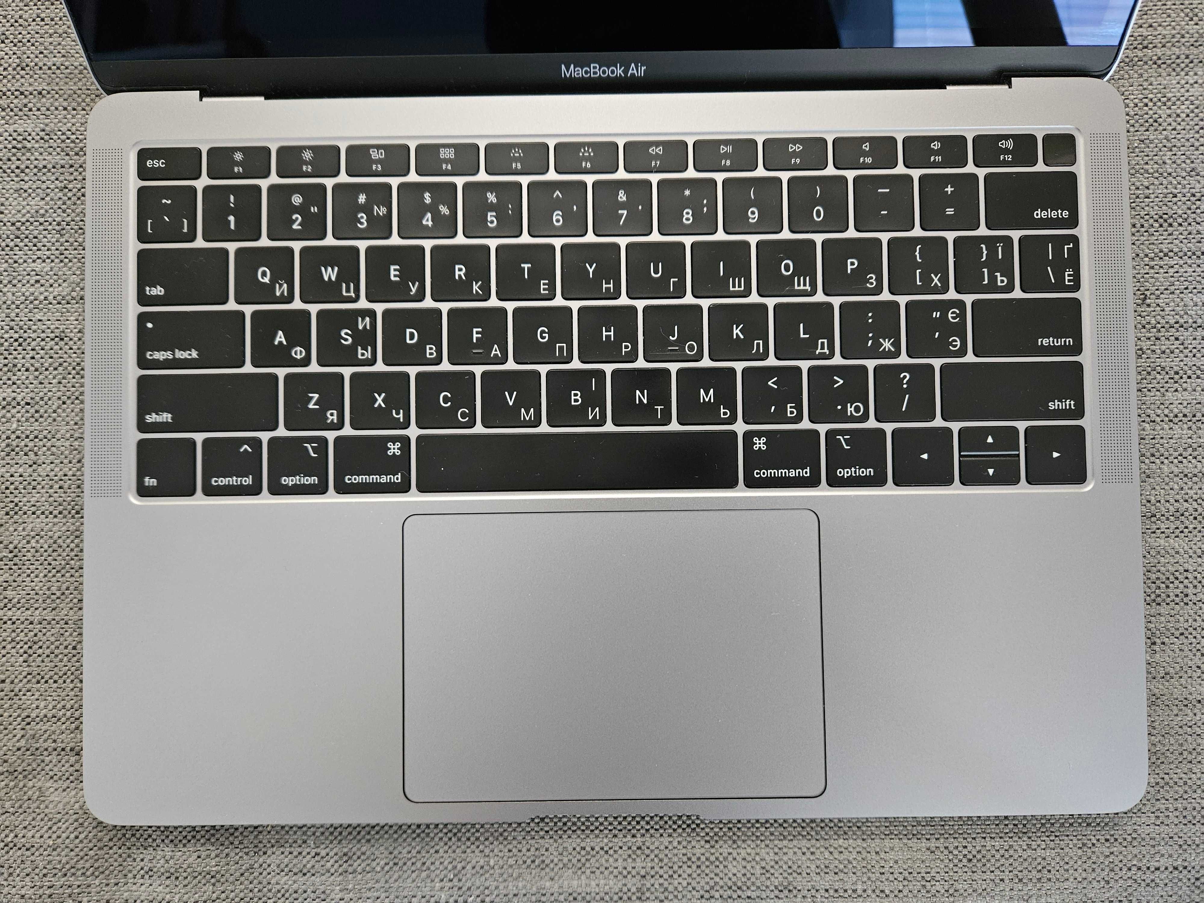 MacBook Air Retina 13" 2018 A1932 - i5 / 8GB RAM / 256GB SSD