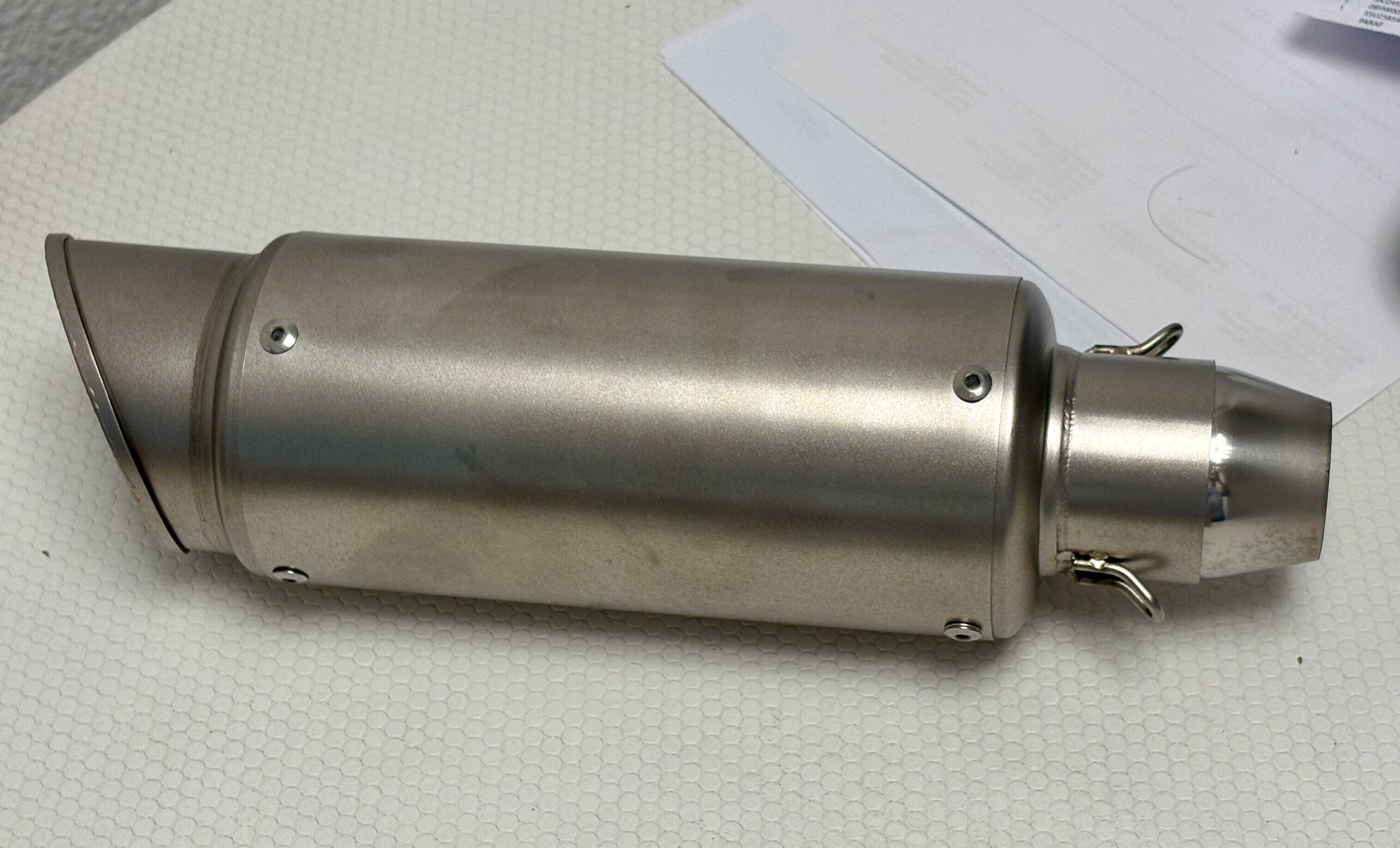 Ponteira de escape curta, estilo GP+Adaptador universal. NOVA 45% Desc