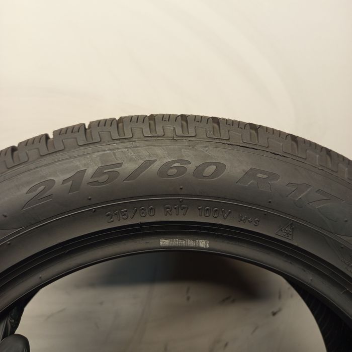 215/60R17 Pirelli Scorpion Winter