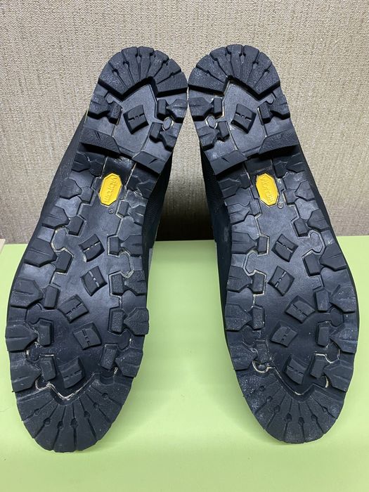 Взуття черевики Garmont Mountain Guide Pro GTX