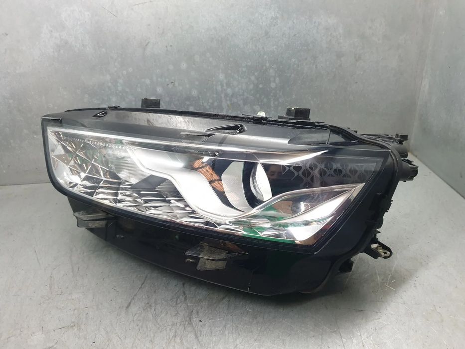 Ótica / farol esquerda DS DS7 Crossback (J_)