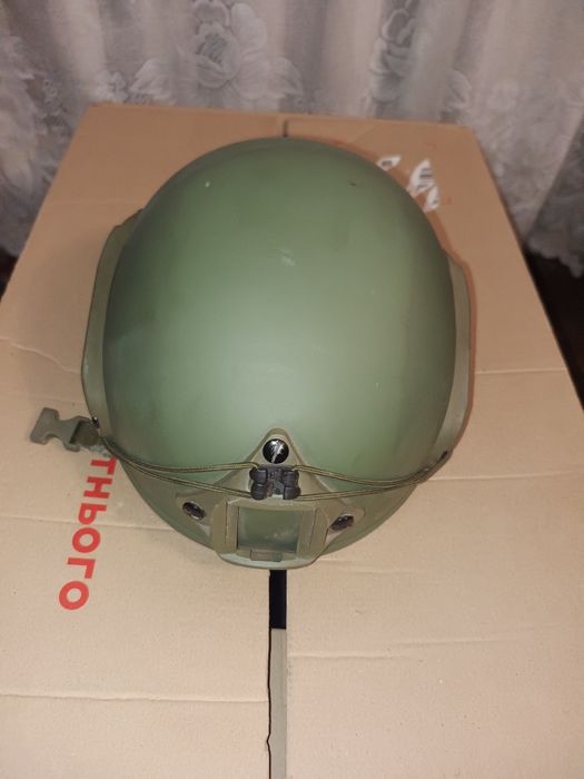 Шолом захисний надійний залишився тільки шолом