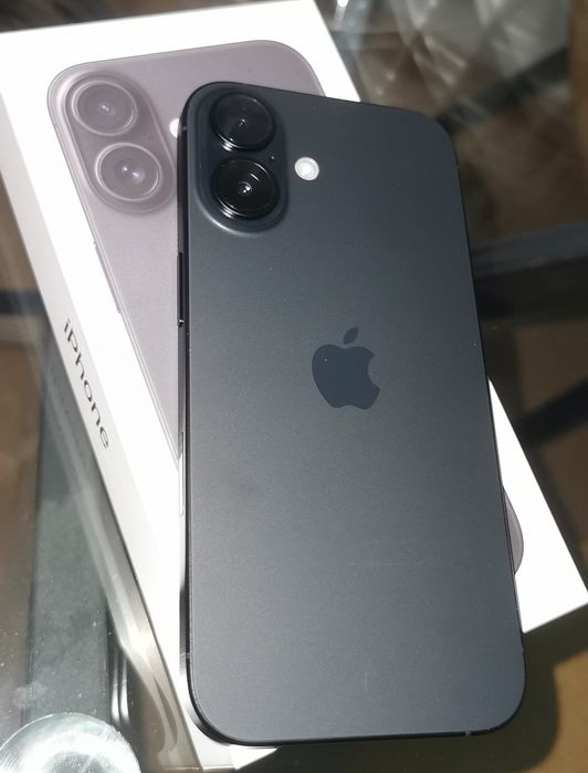 iPhone 16 novo, com caixa e carregador.