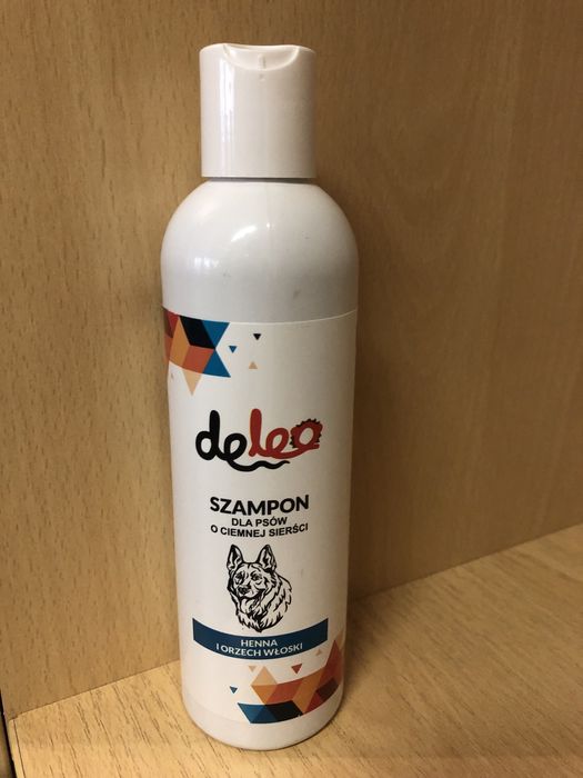 Deleo Szampon dla psów o ciemnej sierści 250ml