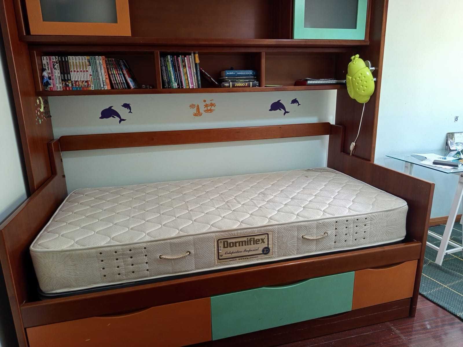 Cama estudio com arrumação
