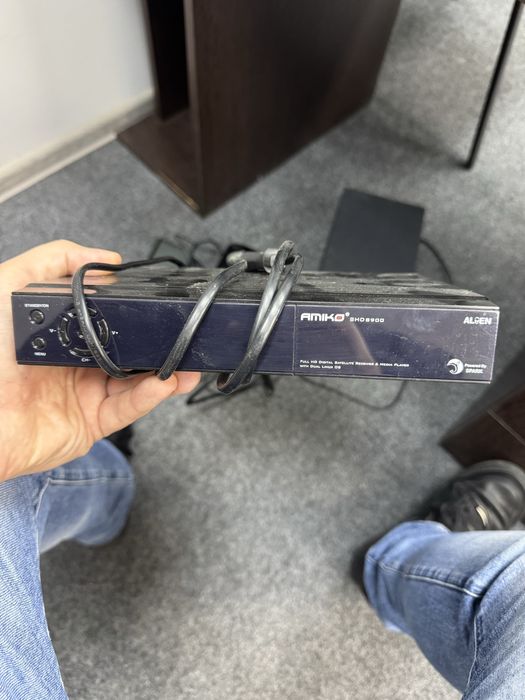 Продам ресивер amiko shd8900