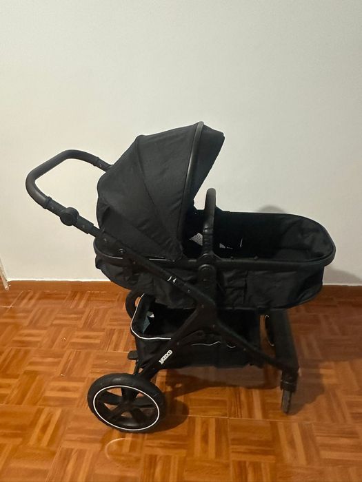 Carro bebé em ótimo estado de conservação