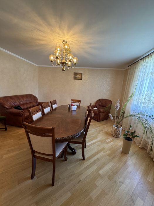 Продаж будинку Лісневицька