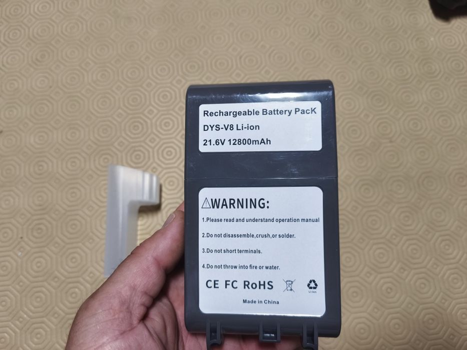 Bateria para DYS-V8 Li-ion

21.6V 12800mAh