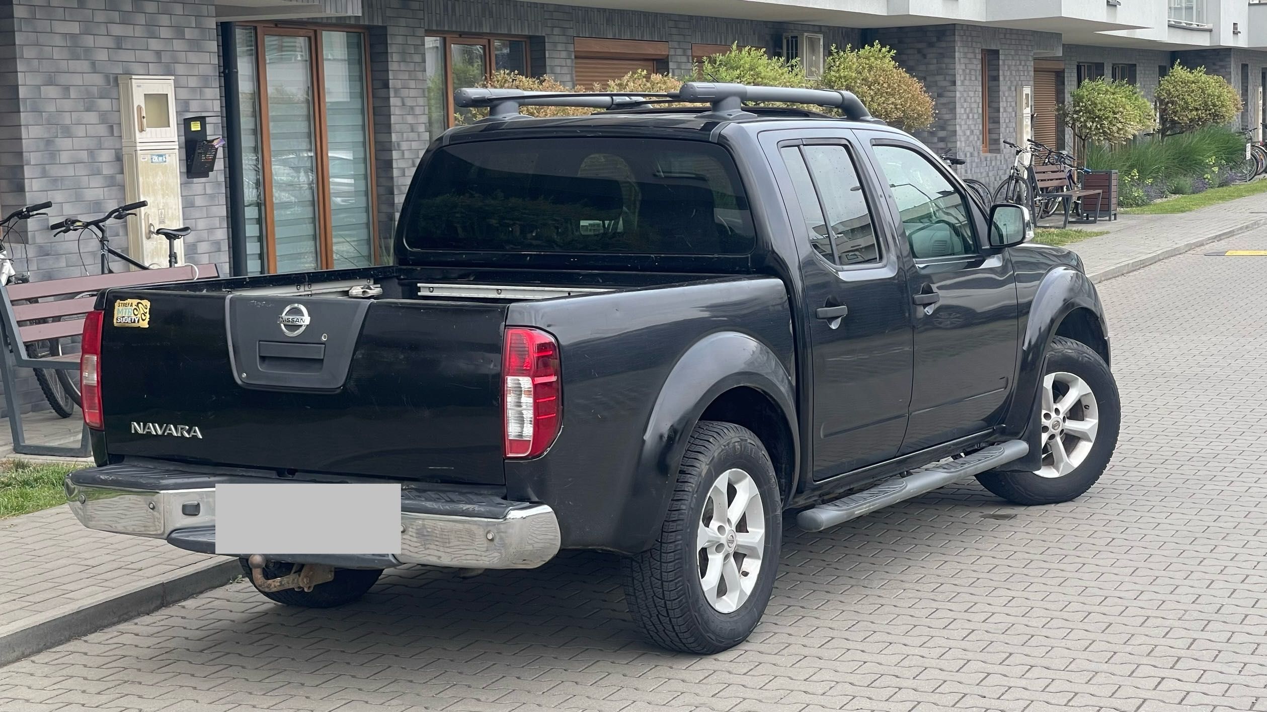 Продам Nissan Navara D40 2.5 дизель 4х4