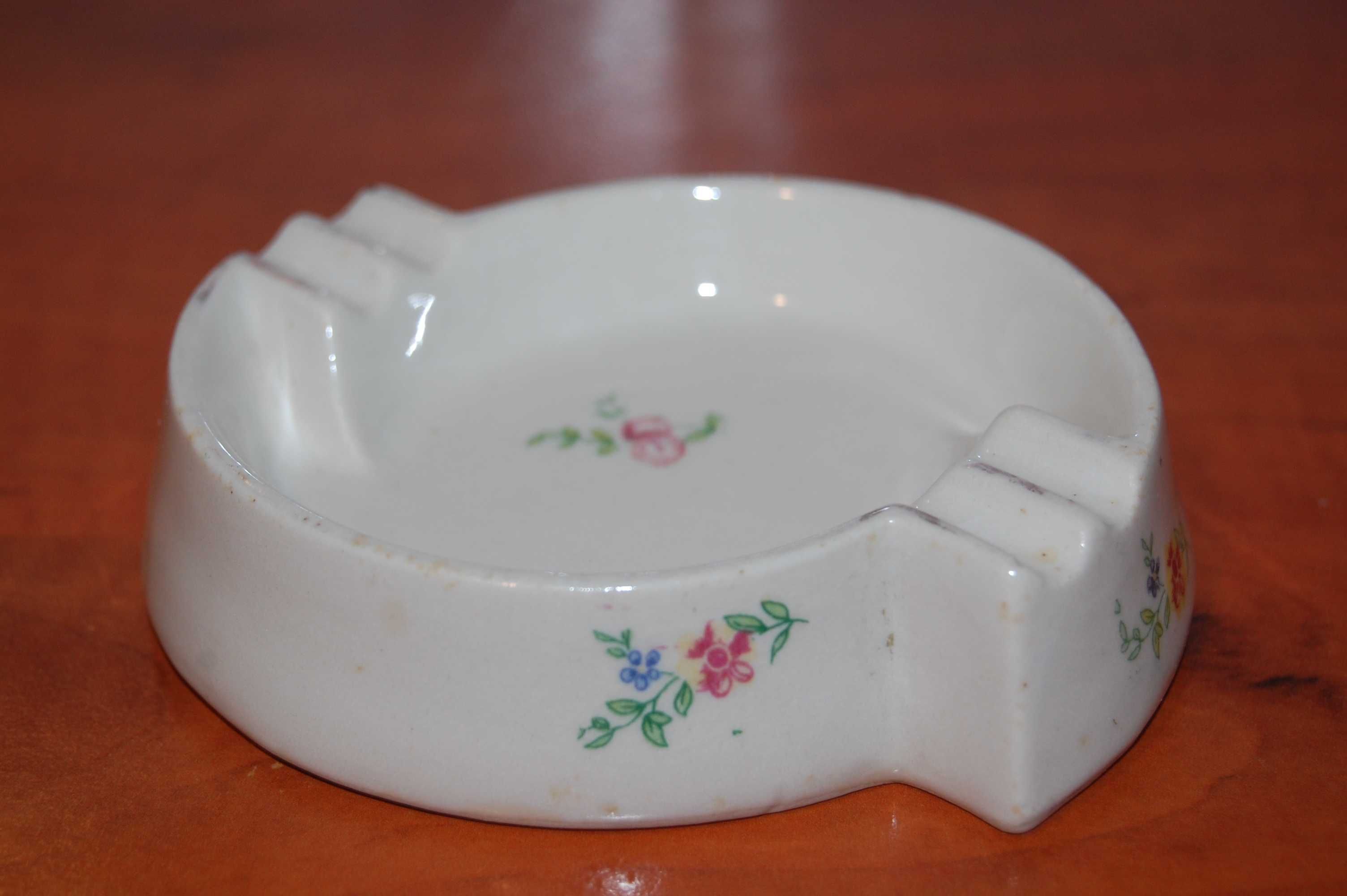 Popielniczka Chodzież porcelit Art Deco