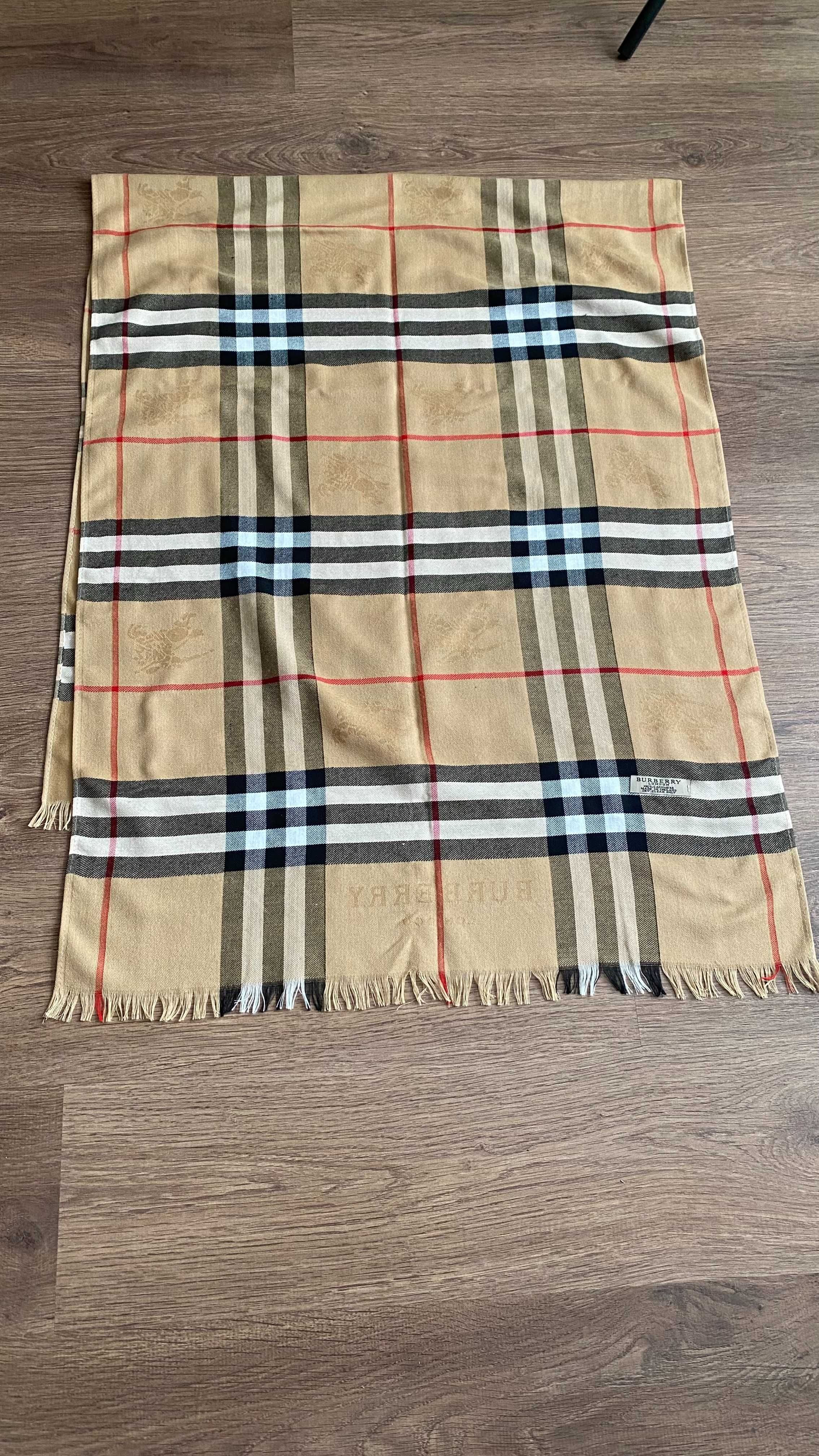 BURBERRY шарф палантин.