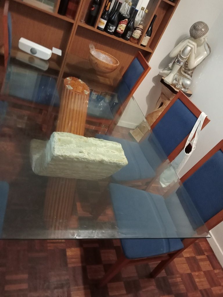 Mesa de jantar e mesa de meio
