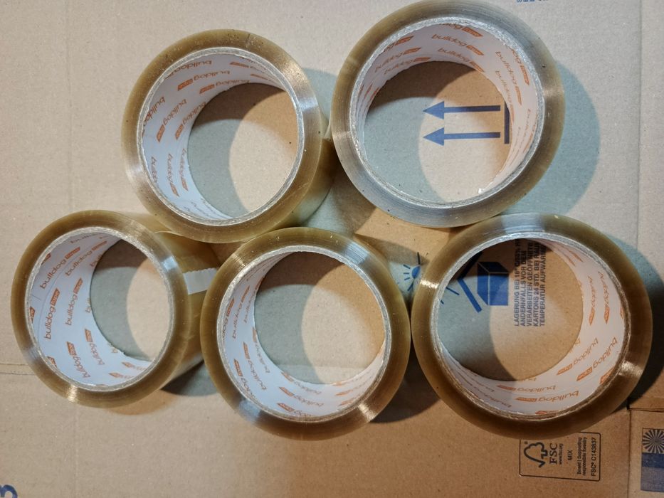 Taśma pakowa bezbarwna 2.50zł sztuka