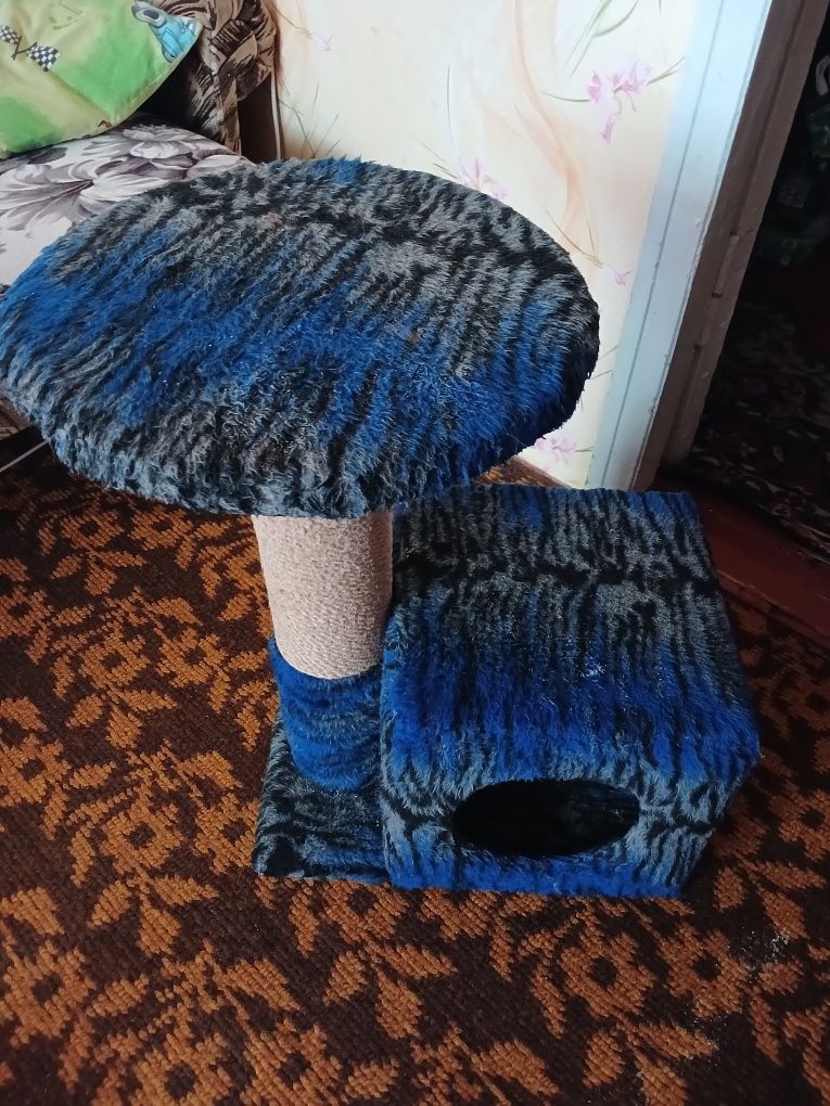 Когтеточка с  домиком