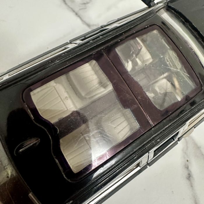 Машинка BMW чорна