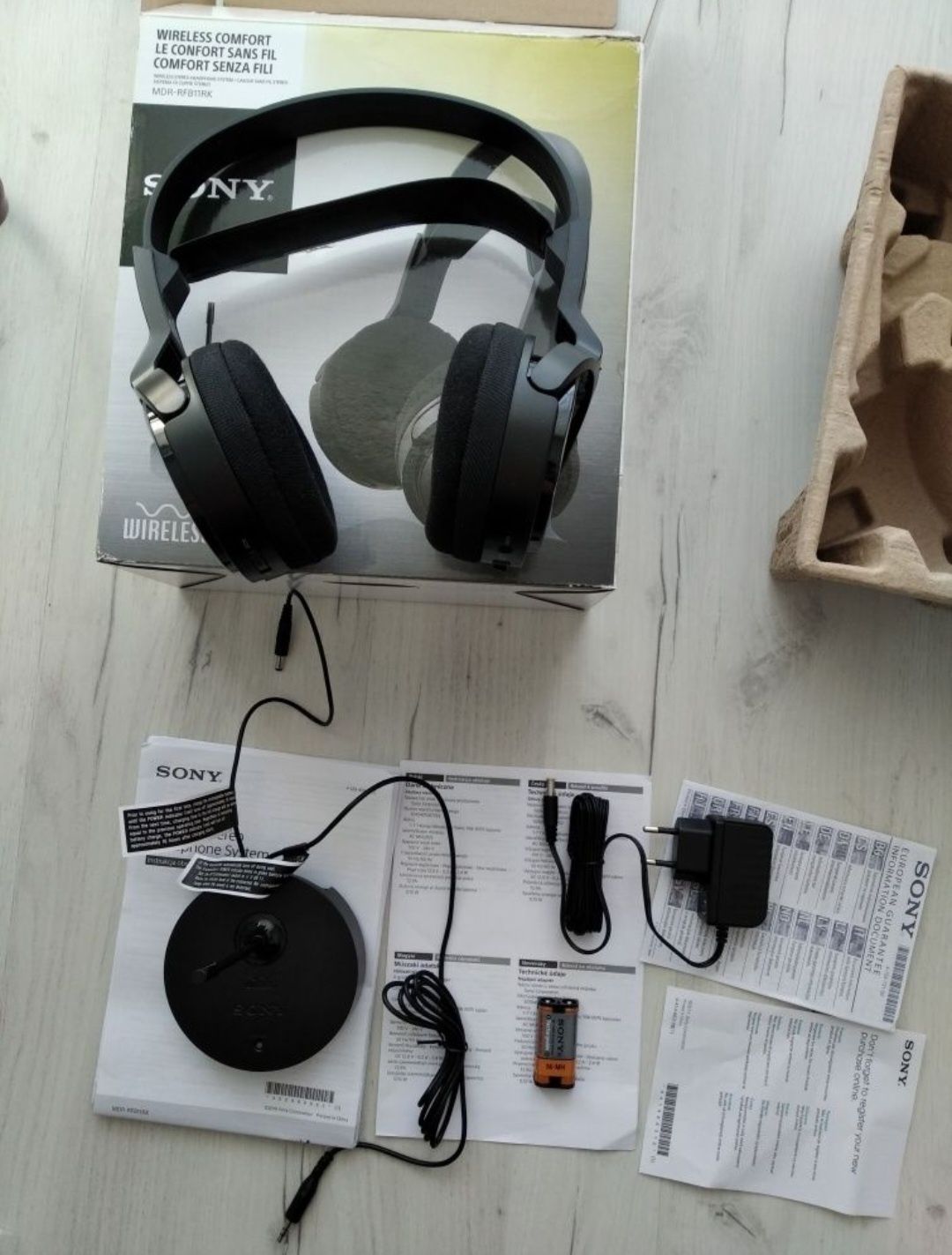 Słuchawki nauszne bezprzewodowe Sony MDR-RF811RK
