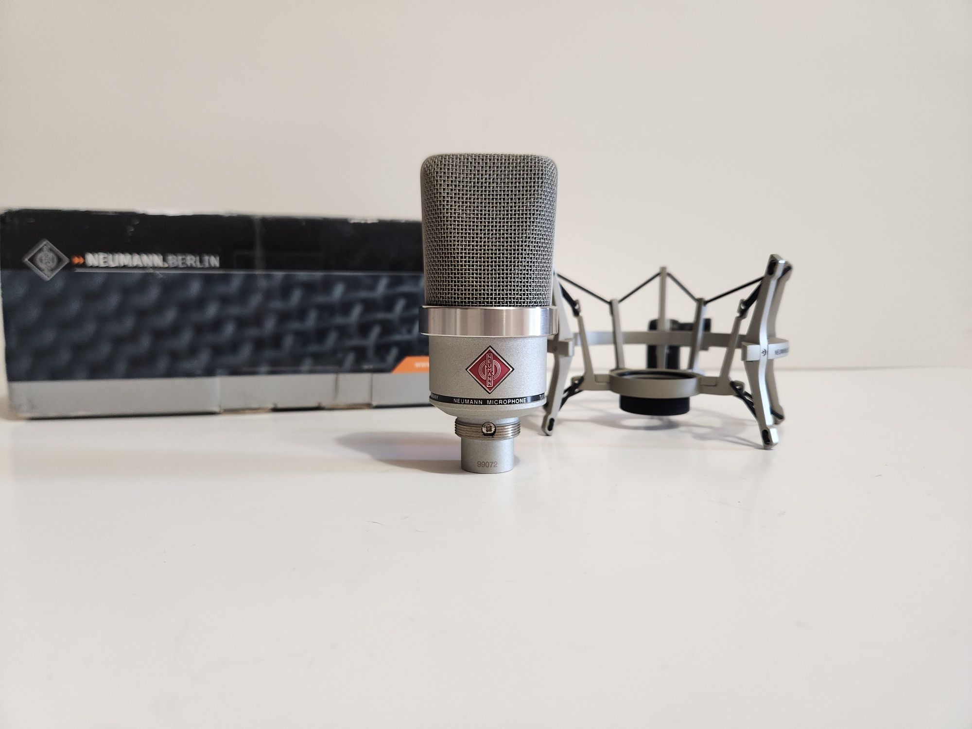 Студійний конденсаторний мікрофон Neumann TLM 102 Studio Set