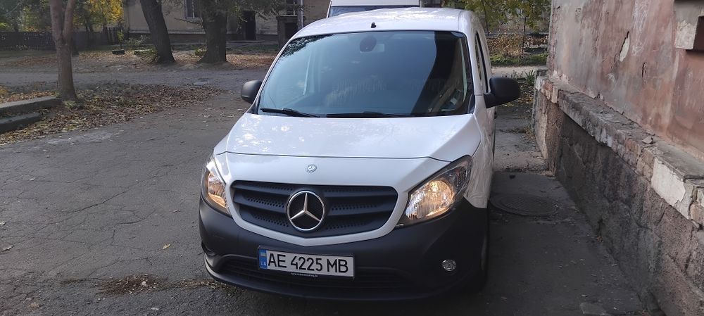 Мерседес сітан )