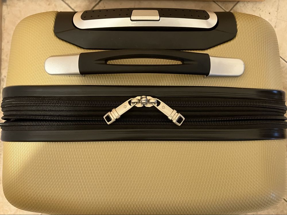 Walizka Samsonite, super lekka, 55 cm. Nowa.