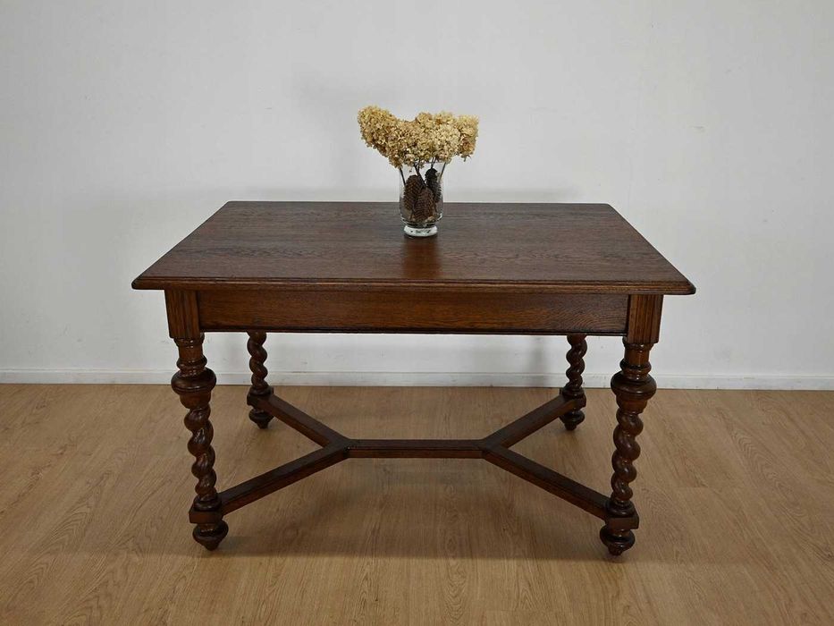 stoły stoliki krzesła fotele antyki stare meble po renowacji