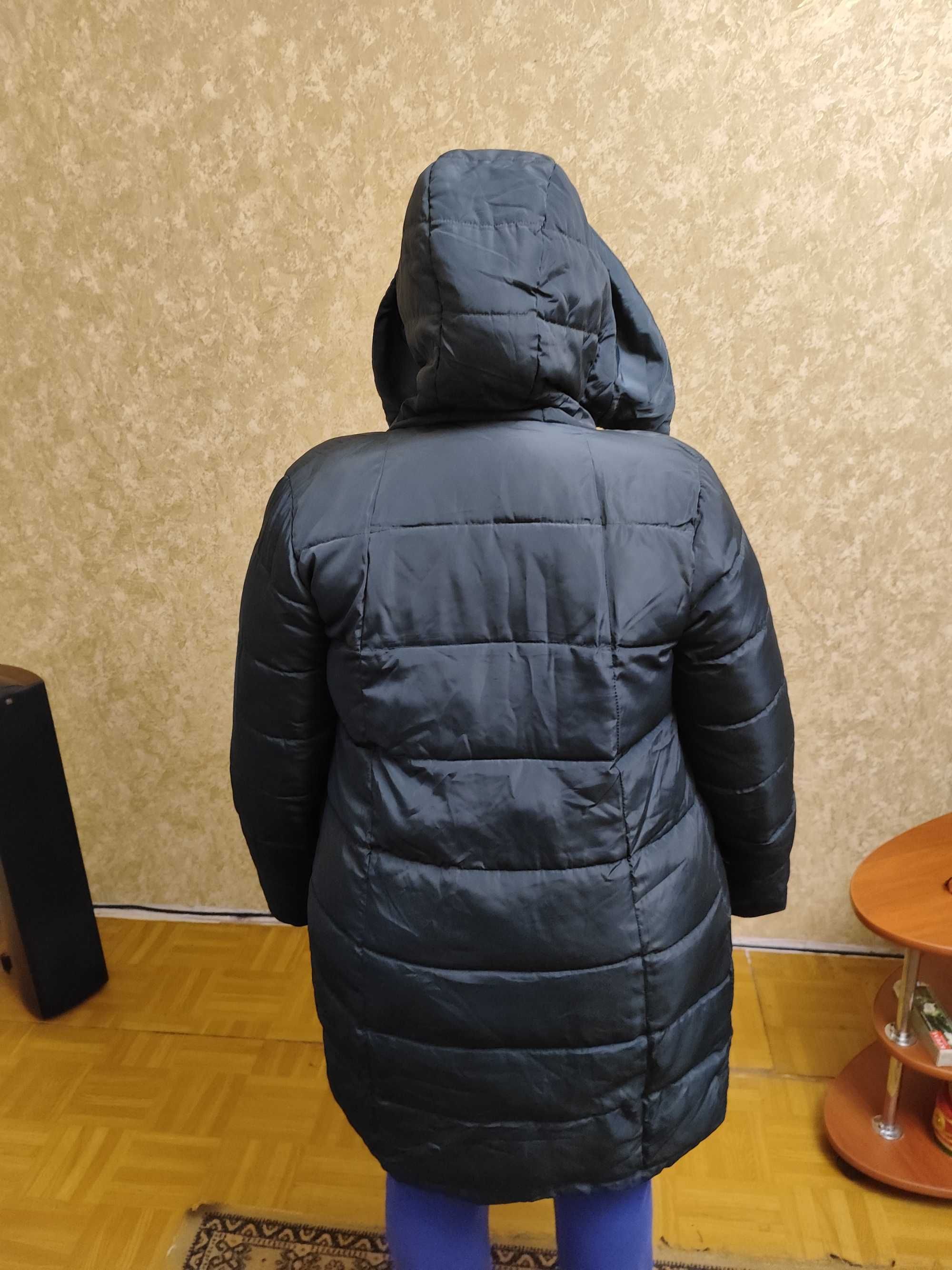 Женское пальто на синтепоне Size XL.