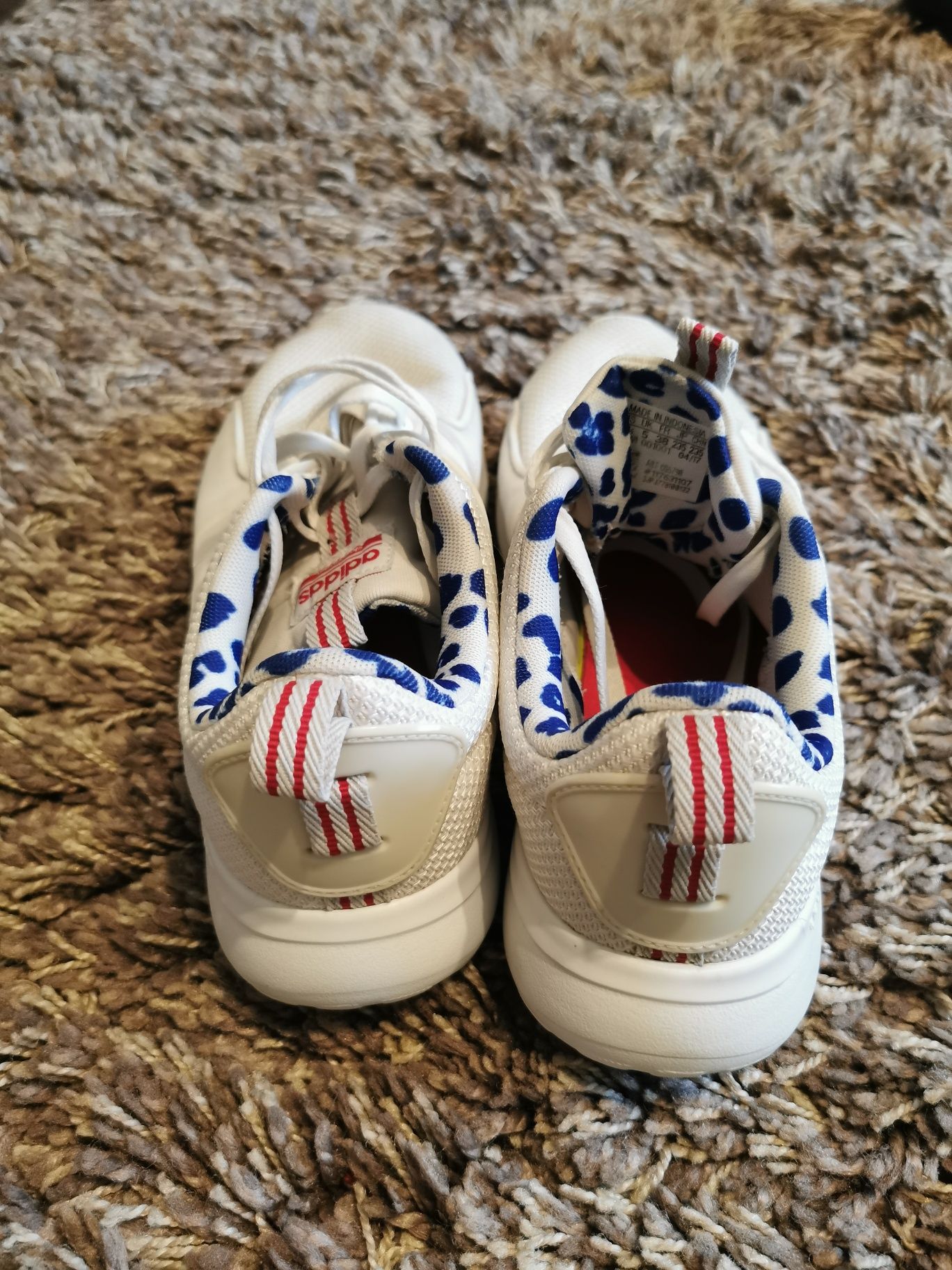 Buty Adidas (Rozmiar 39)