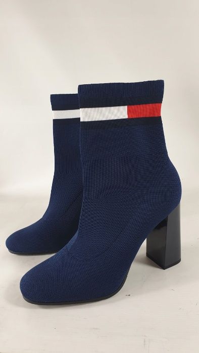 TOMMY HILFIGER BOTKI kozaki nowe damskie PÓŁBUTY R.38