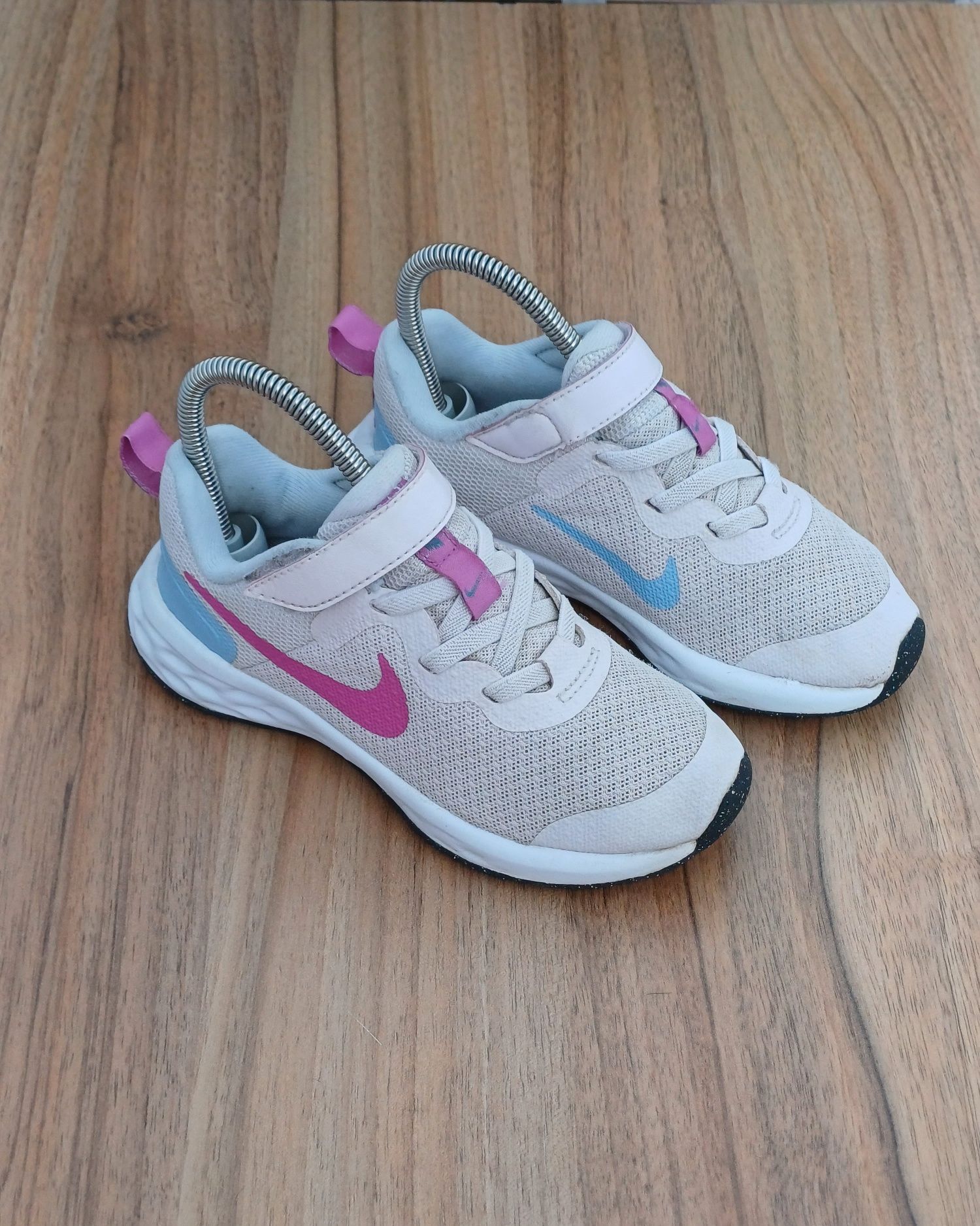 Nike Revolution 6 літні кросівки кросовки сітка на дівчинку 27-28-29р