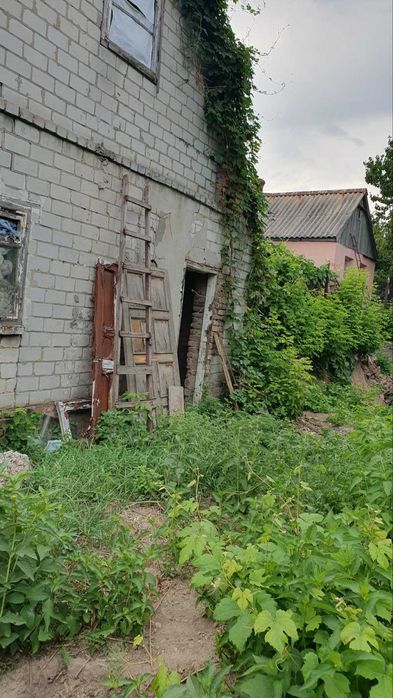 Продам ветхий дом в Центре,  район ул. Артема.