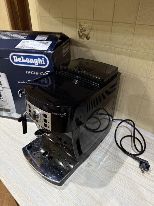 Delonghi Magnifica S 2021 рік