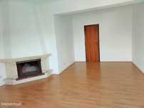 Apartamento em bom estado no centro de Ourém