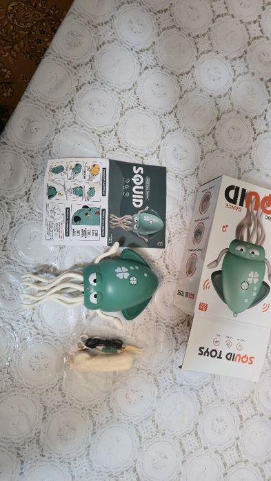 Танцюючий кальмар восьминіг музична іграшка на подарок в 3-ох кольорах