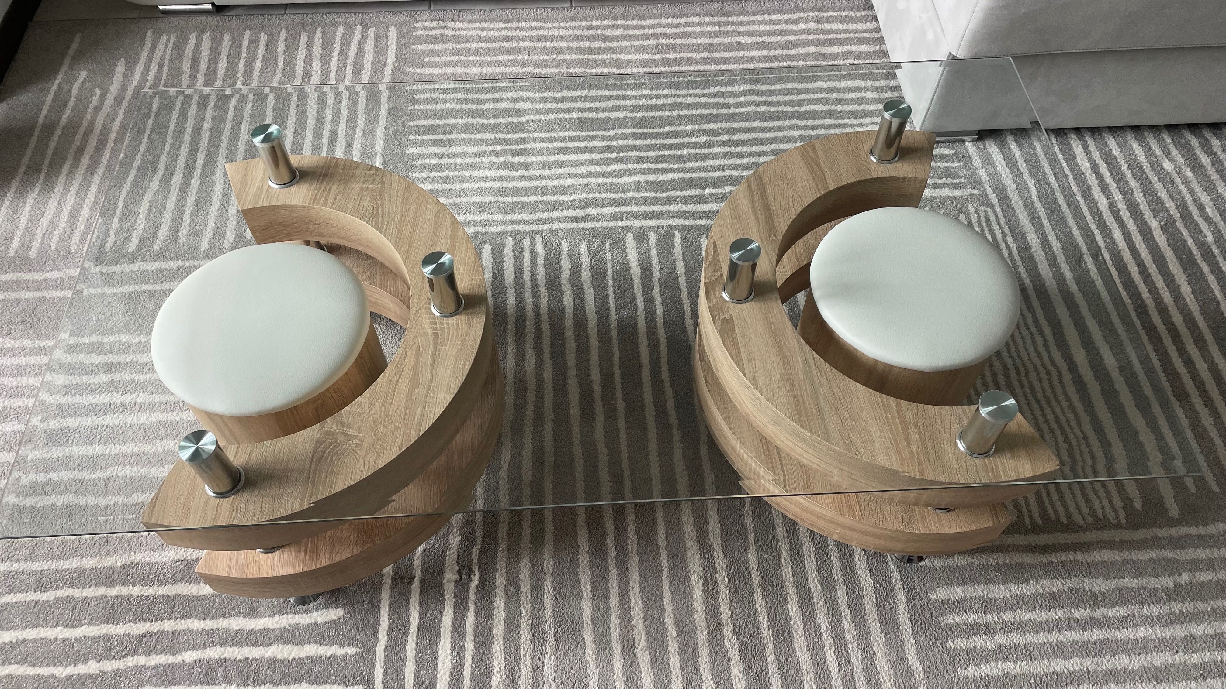 Mesa de sala em vidro temperado com 2 bancos igual a nova