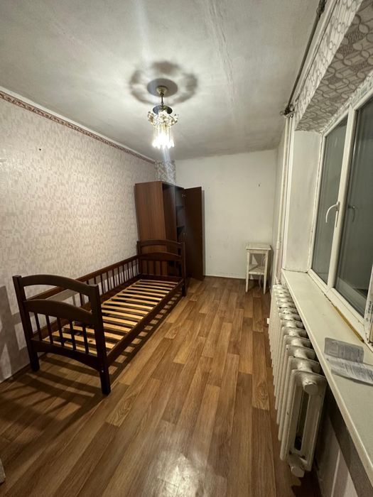 Продається 2 кімннатна квартира на Югоке .