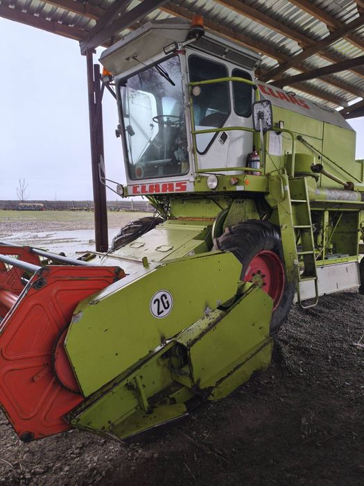 Продаєця комбайн клас домінатор 68