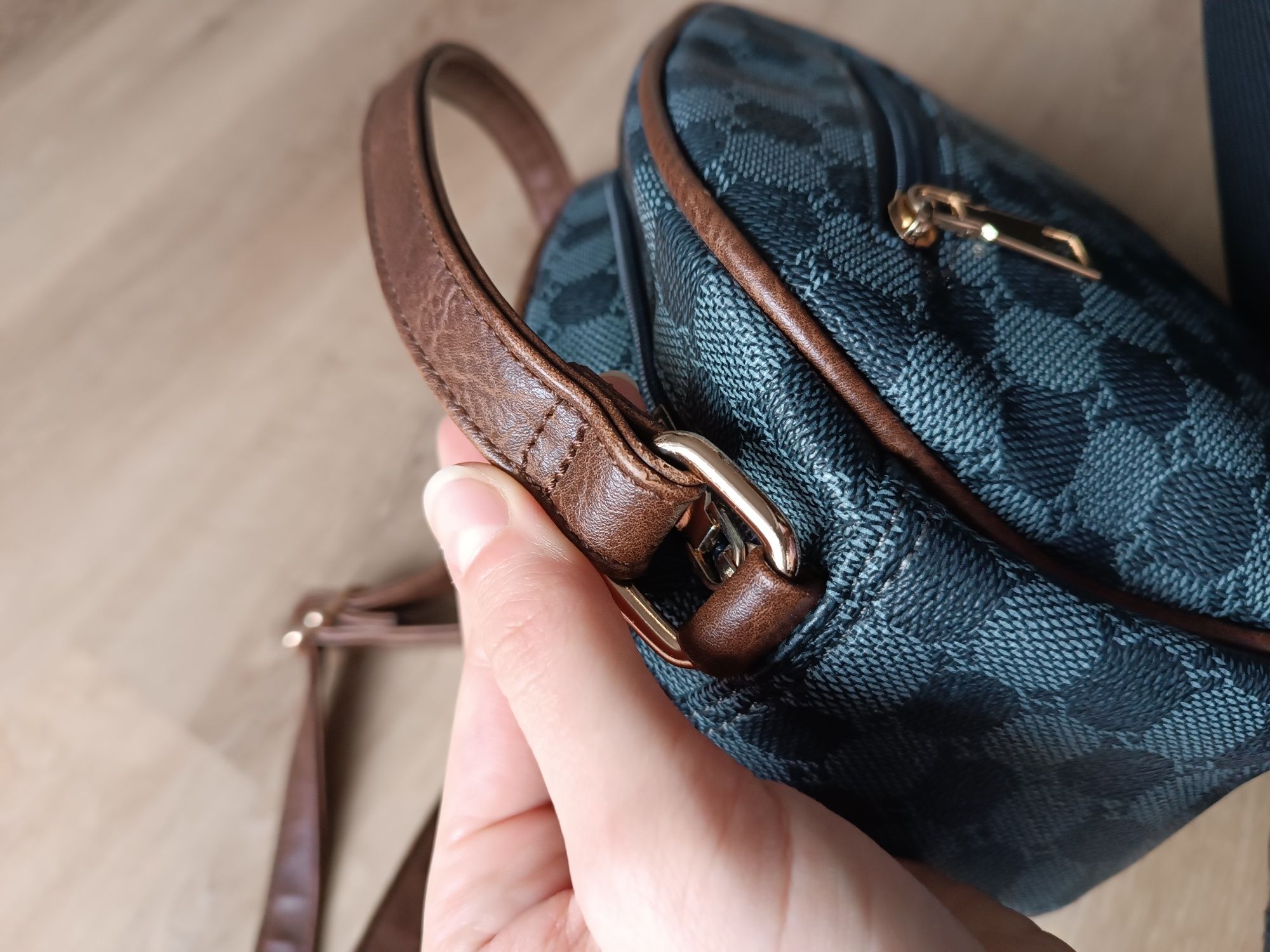 Torebka damska listonoszka crossbody regulowany pasek