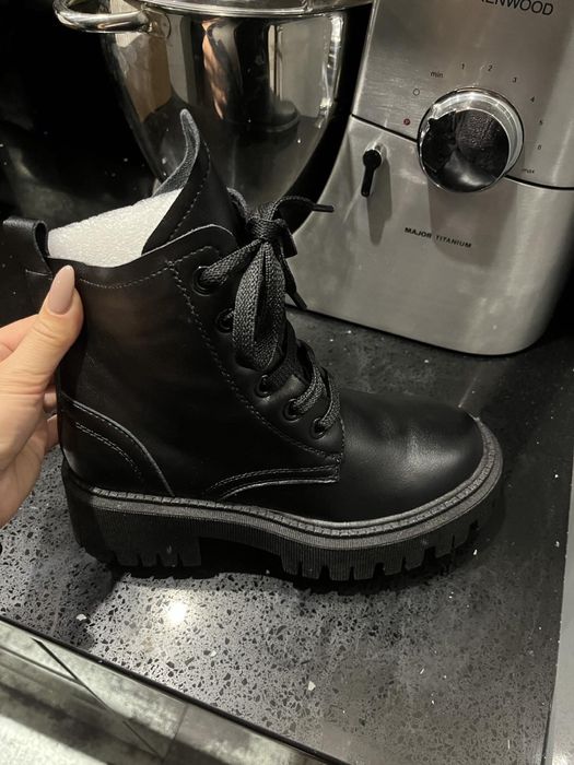 Ботинки, черевики, взуття жіноче