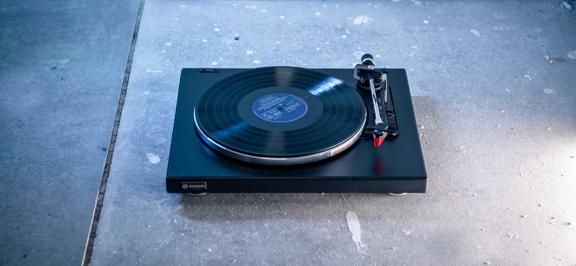 Rekkord Audio F400 gramofon w pełni automatyczny