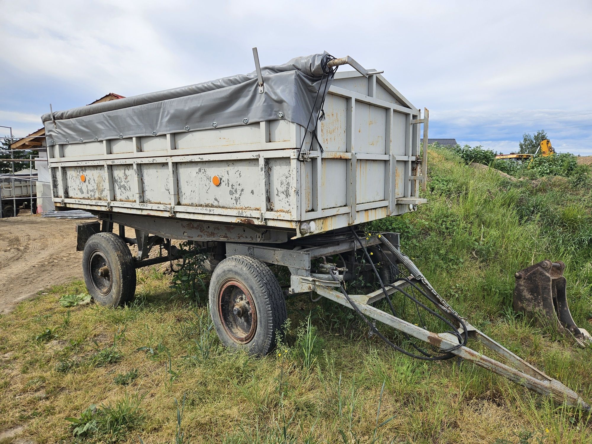 Przyczepy rolnicze D47