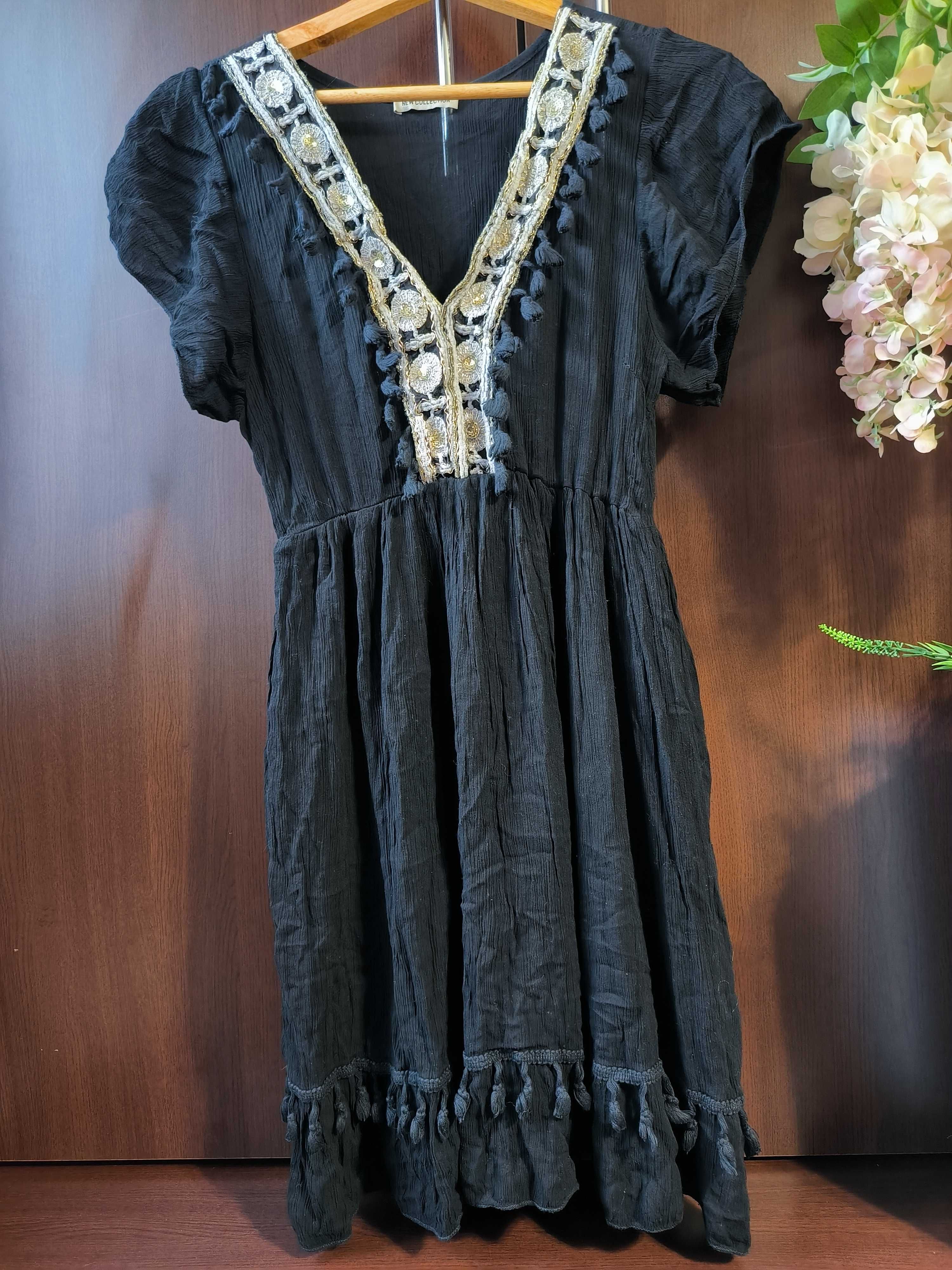 Piękna sukienka w stylu boho w kolorze czarnym