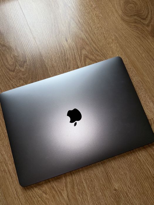 MacBook Air (Retina, 13-inch, 2019)