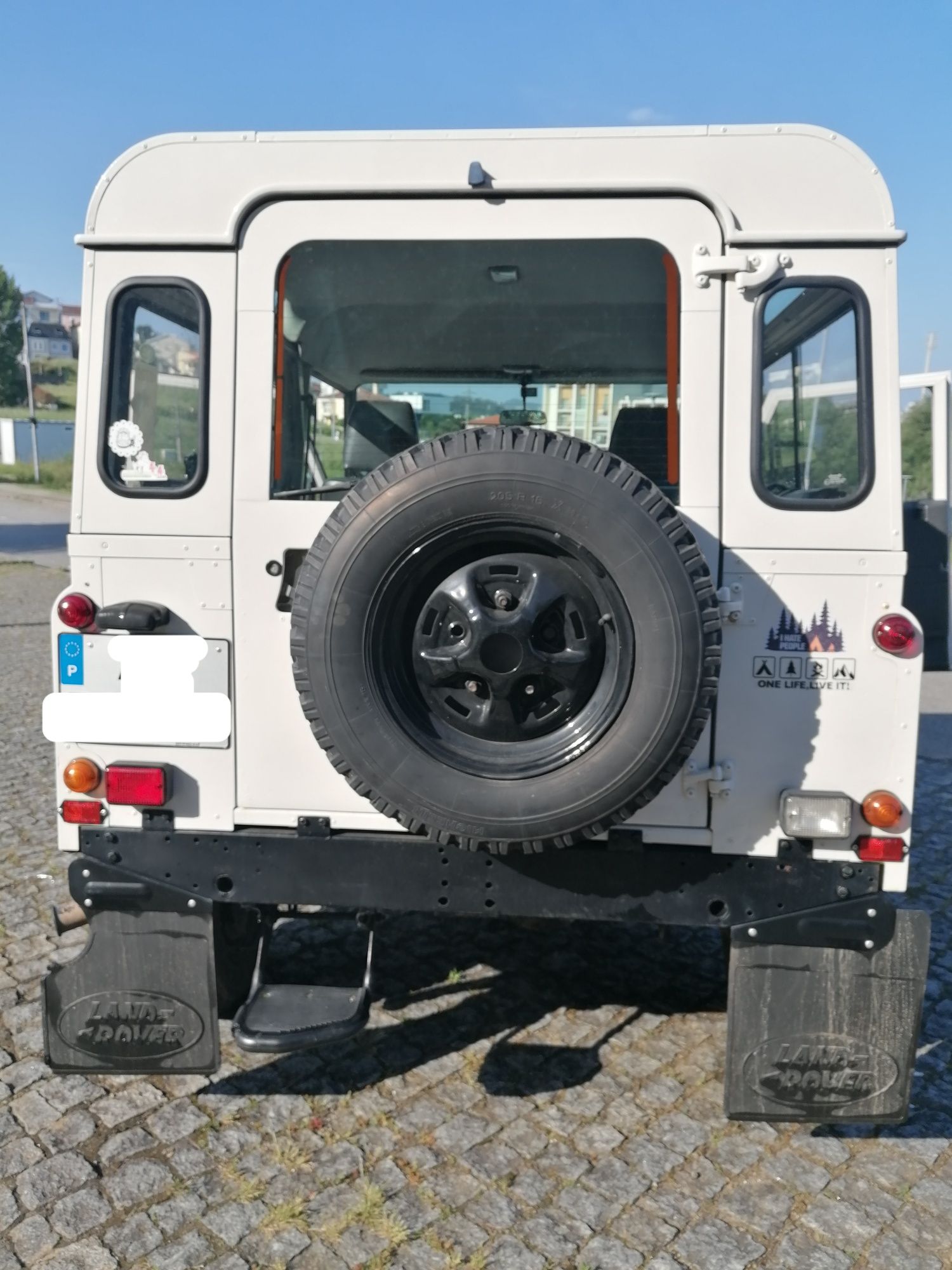 Land Rover Defender 90 2.5 300 TDi - 6 Lugares de Livrete