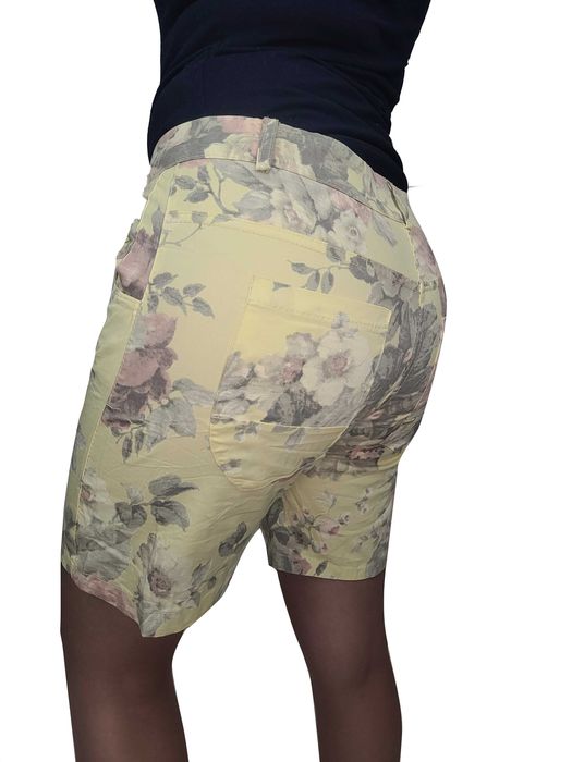 Włoskie spodenki z guzikami dłuższa nogawka r. L