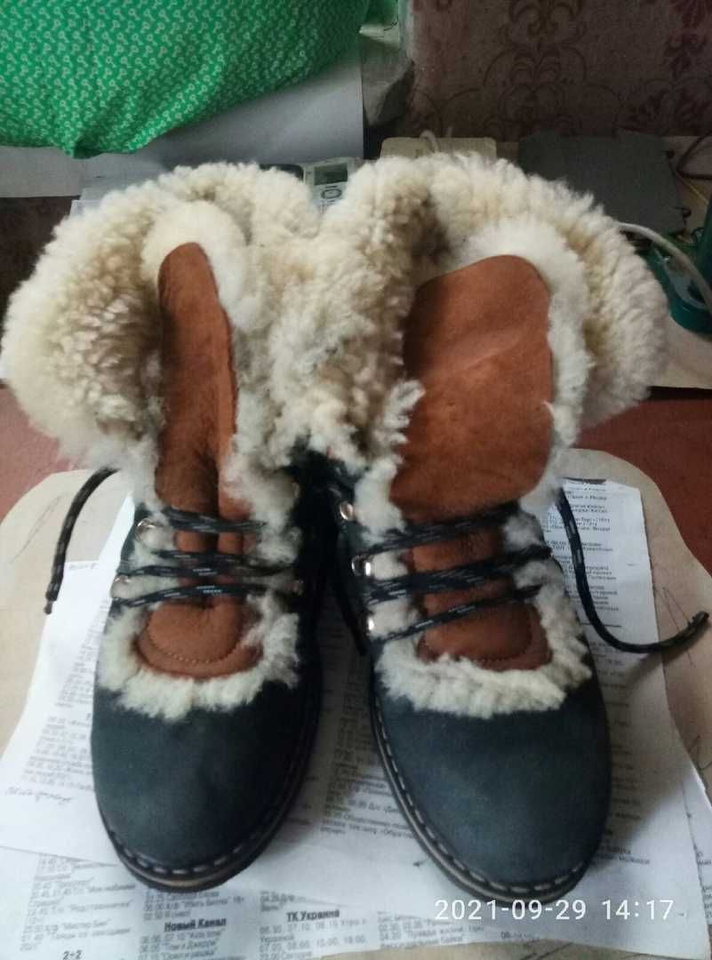 Продам женские зимние ботинки ITALIA DESIGN