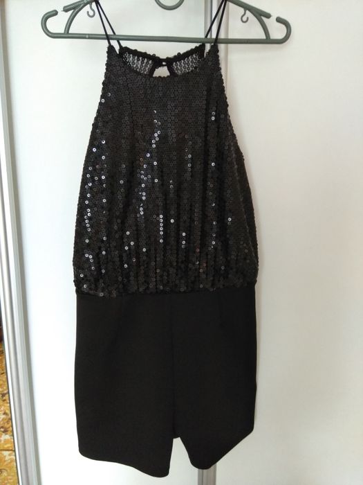 Фирменный праздничный ромпер , платье