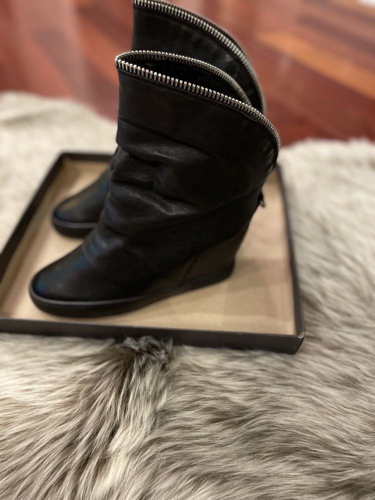 Buty na koturnie-botki rozm.38