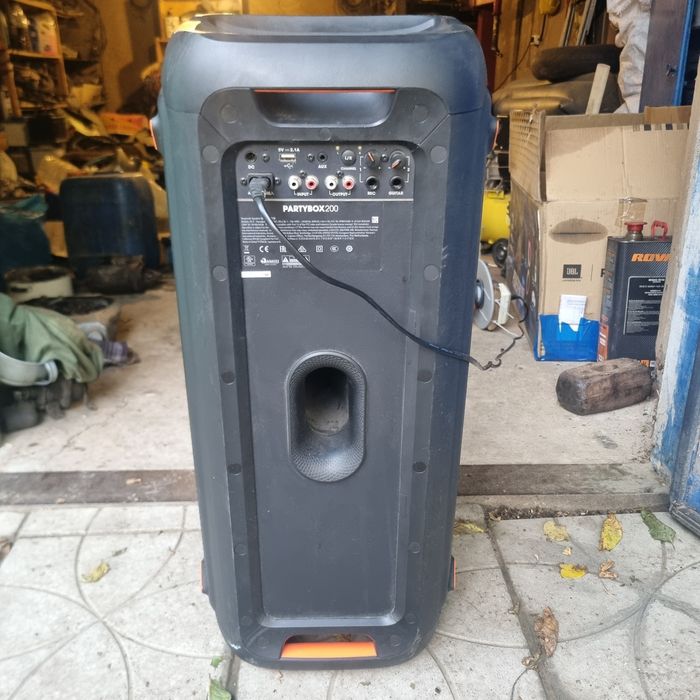 JBL partybox 200